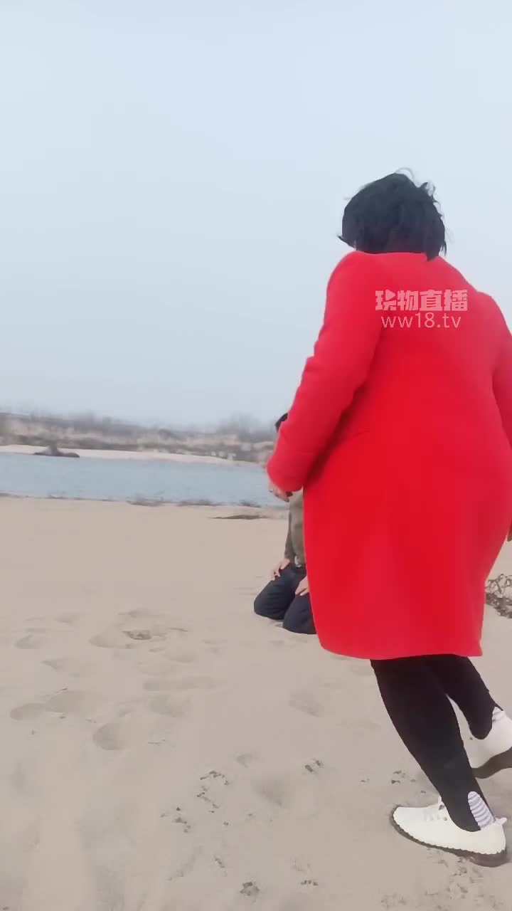 【刑狗】主人带到沙滩湖踢踹坐脸 JS260118-13-绳艺在线资源网