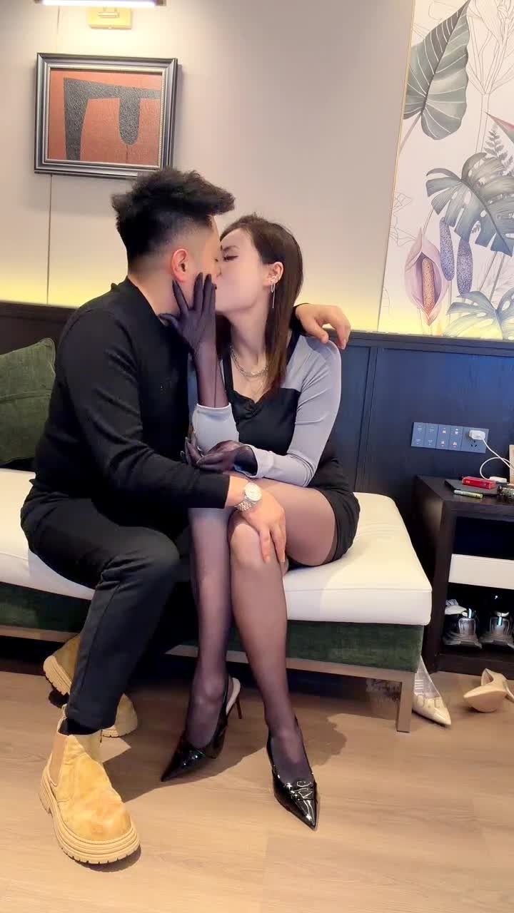 【可可夫妻】黑丝美腿诱惑男友-绳艺在线资源网