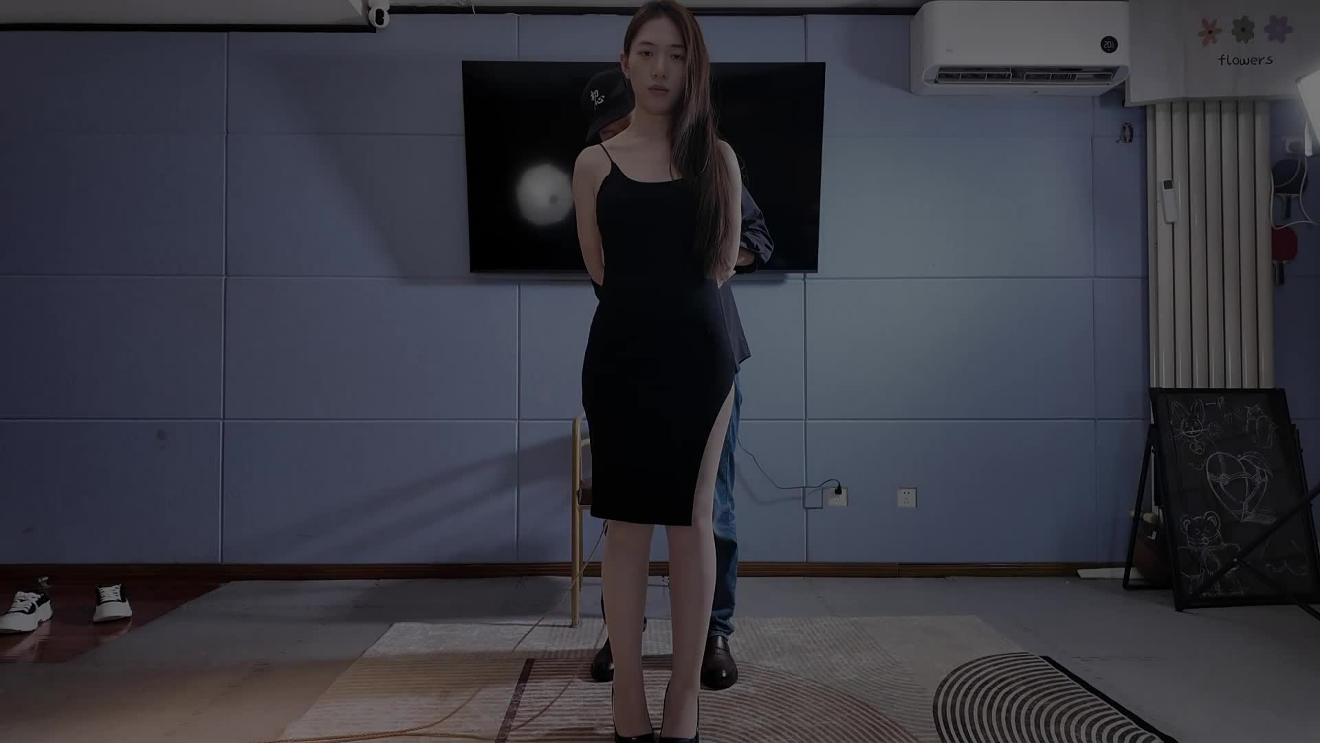 【一绳所爱】卢曼莹被固定绑在椅子上-绳艺在线资源网