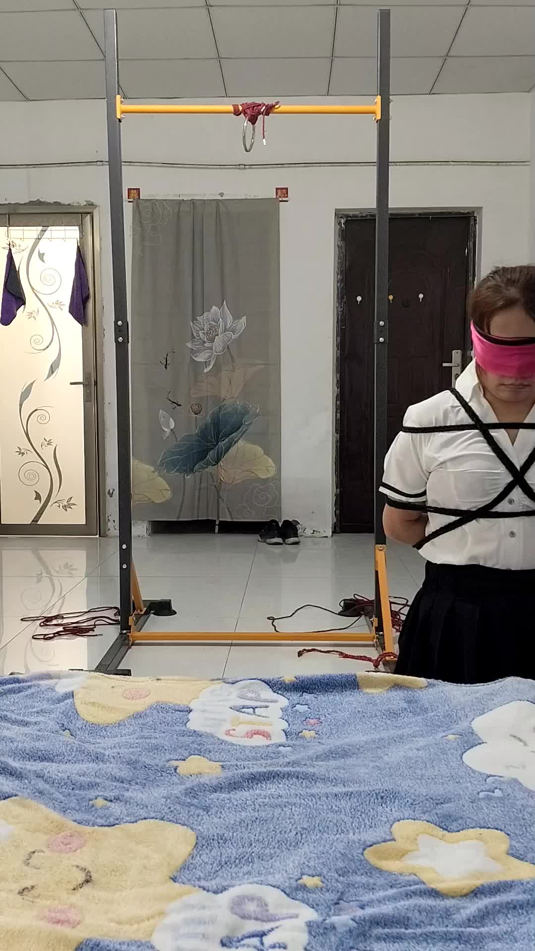 狗蛋单腿上吊-绳艺在线资源网