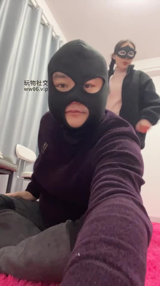 【姗姗】白袜脚踩踏鞭打-绳艺在线资源网