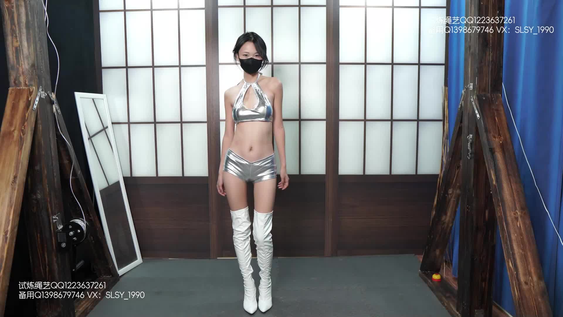 【试炼原创】倩倩银色夜店服乳胶头套放置（呼吸声音+悬吊挣扎+直臂+放置+分腿限位）-绳艺在线资源网