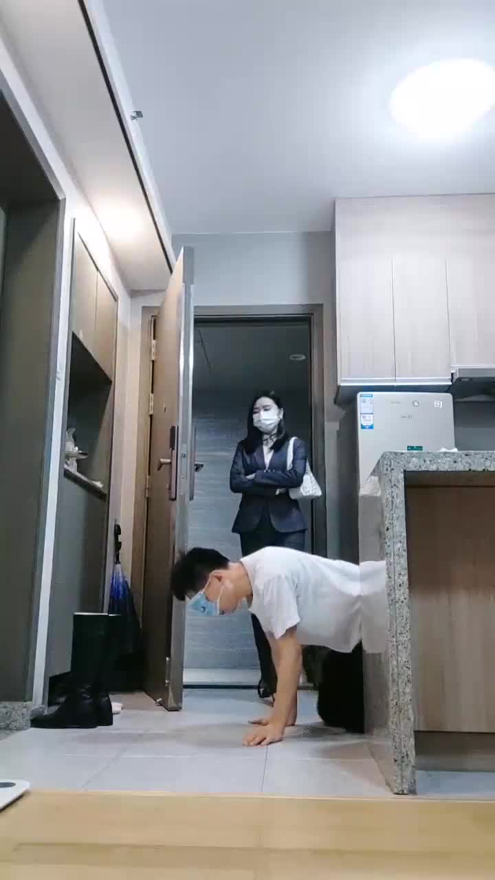 【梵高】银行女职员高跟原味丝袜调2-绳艺在线资源网