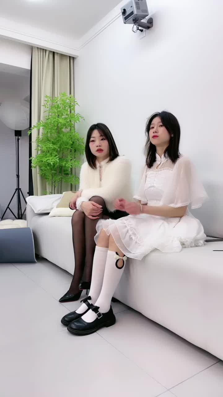 【ccyouer】黑丝+白丝素人学生主蹂躏-绳艺在线资源网