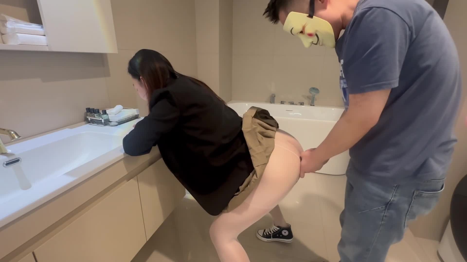 【白嫩女大灌肠排泄抑制试炼】三段灌入 三段不同方式抑制 三次排泄 十多只开塞露全-绳艺在线资源网