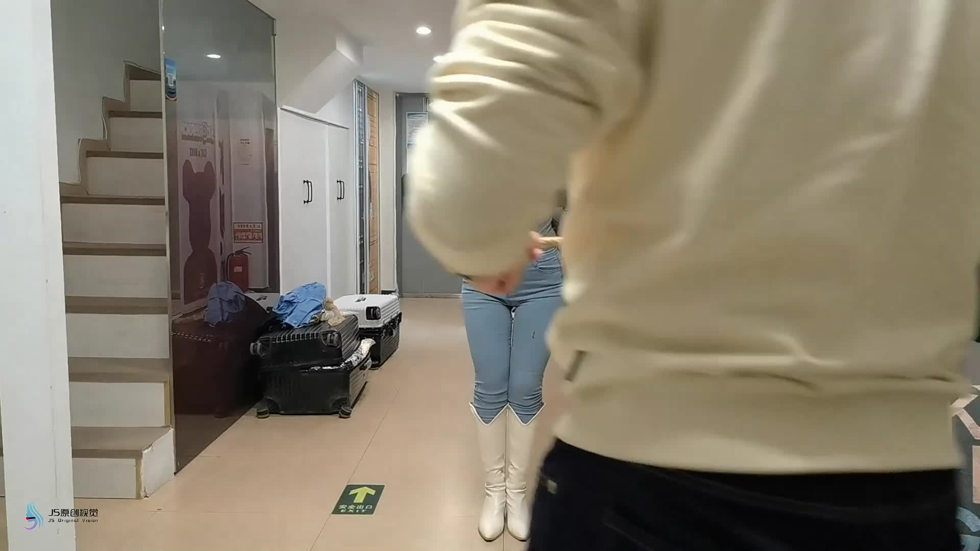 【JS原创】凌熙全身紧缚密集捆绑女牛仔丝袜堵嘴套头胶带封堵口罩棒棒刺激GC抚摸-绳艺在线资源网