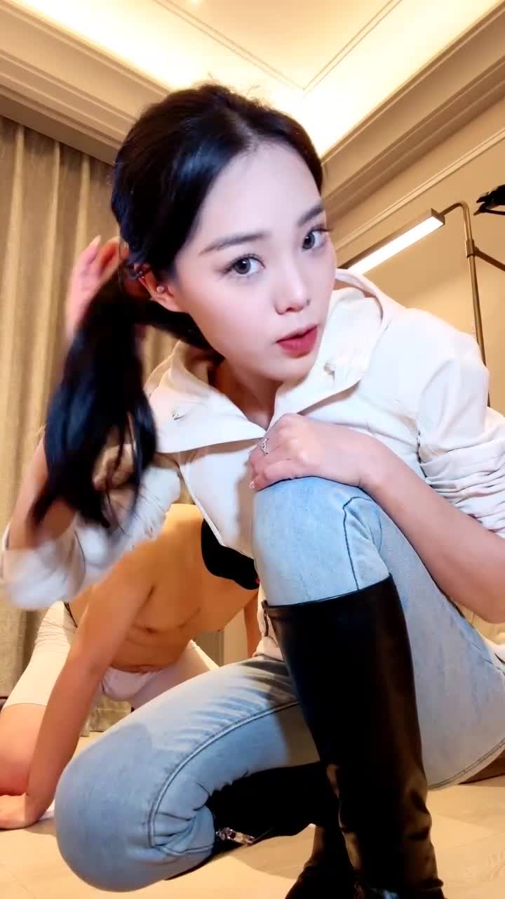 【等等】长靴美腿连环踢裆-绳艺在线资源网