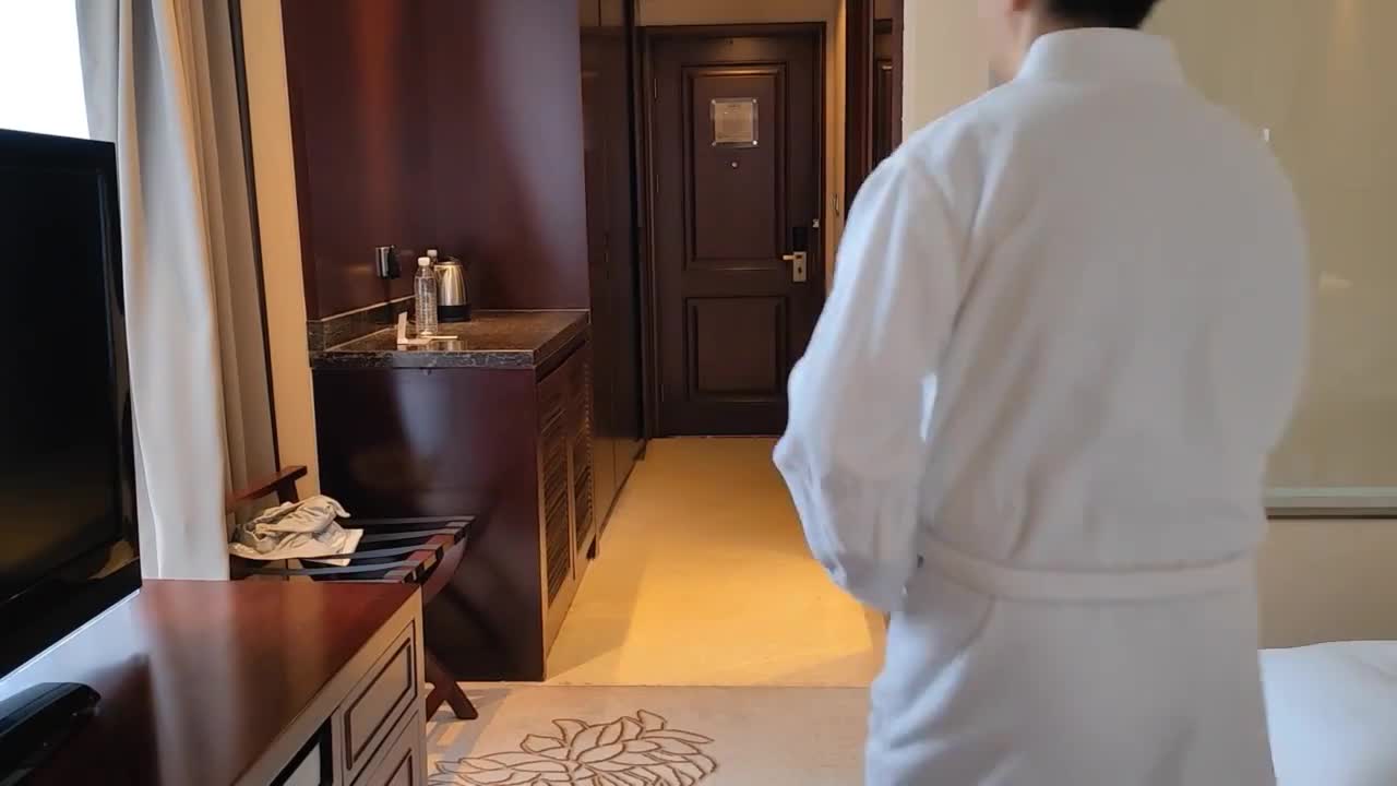 随心 江奈可人的长靴女白领被入室迷晕抢劫调叫-绳艺在线资源网