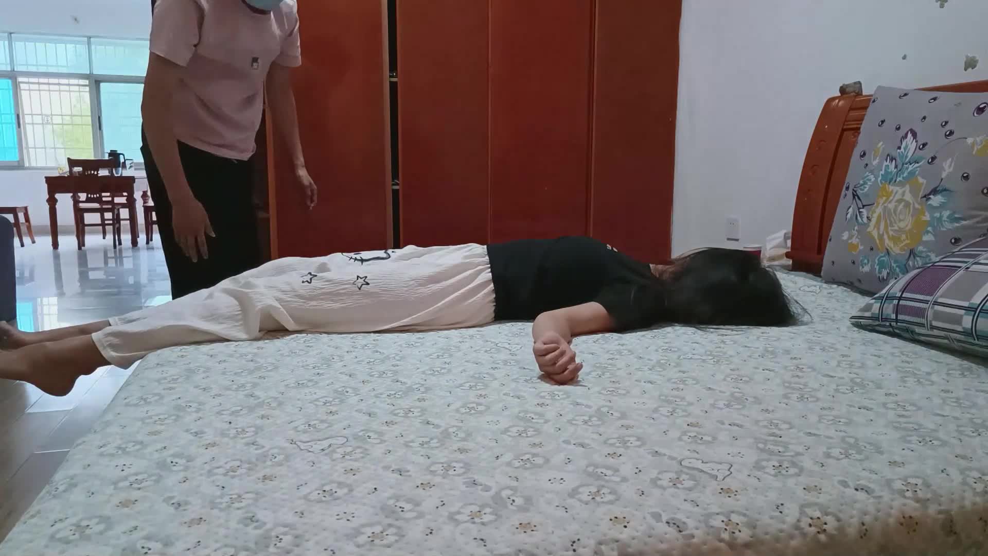 【王五先生】入室(1) 入室小贼只想偷点钱，没想到偷到个妹妹。直接调教成专属女仆。…-绳艺在线资源网