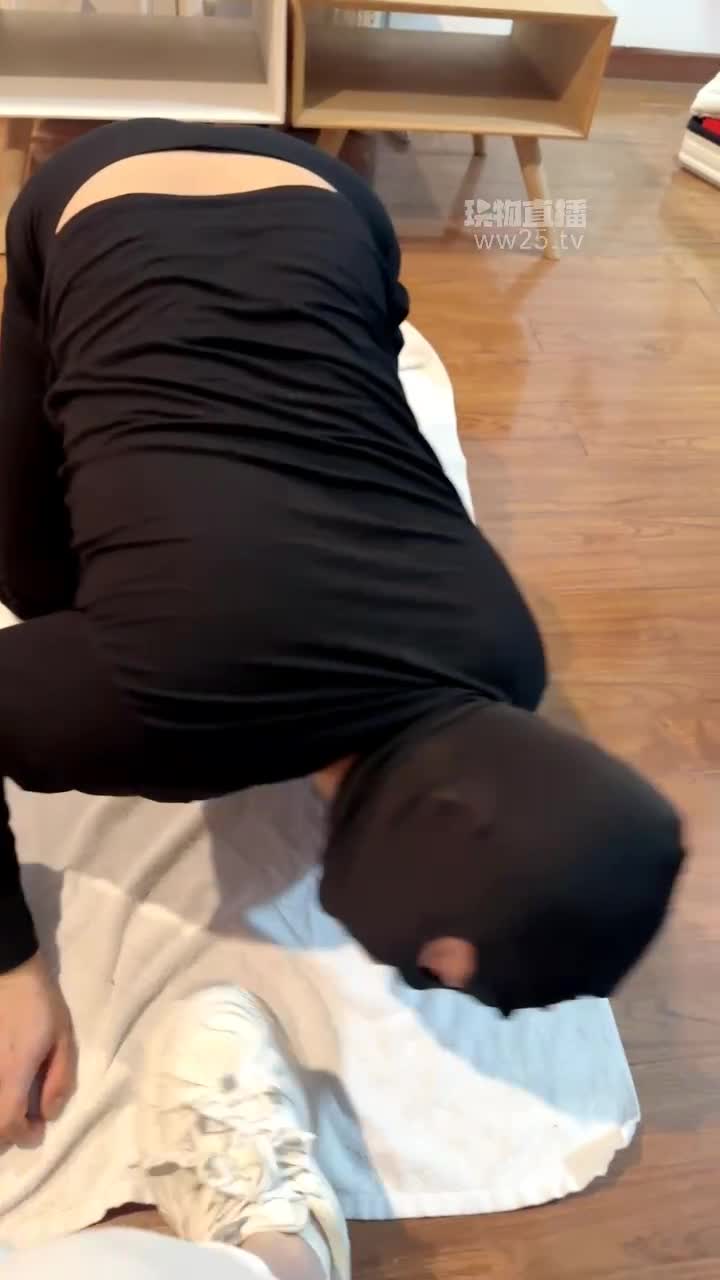 【御御】强迫品尝脏鞋白袜玉足-绳艺在线资源网