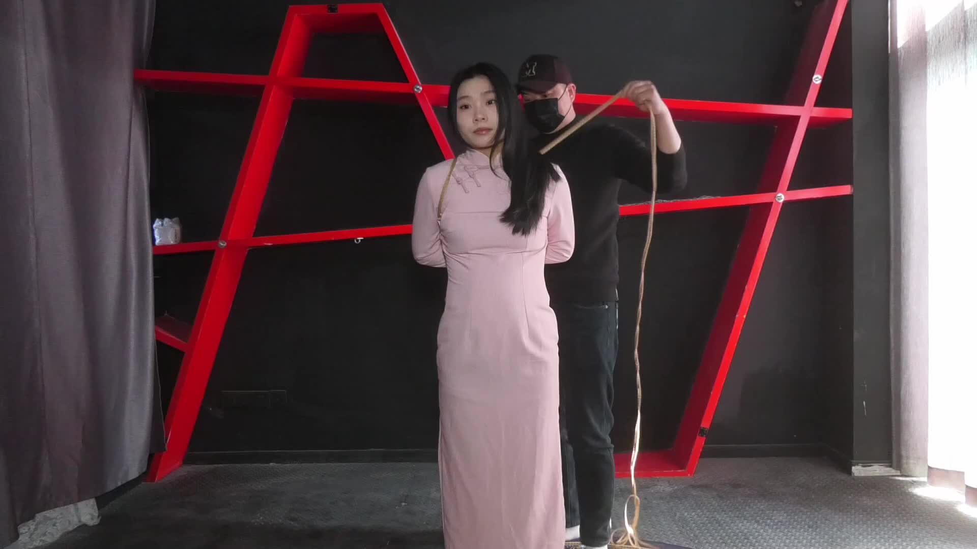 【胜景影视】把女M吊起来玩弄-绳艺在线资源网