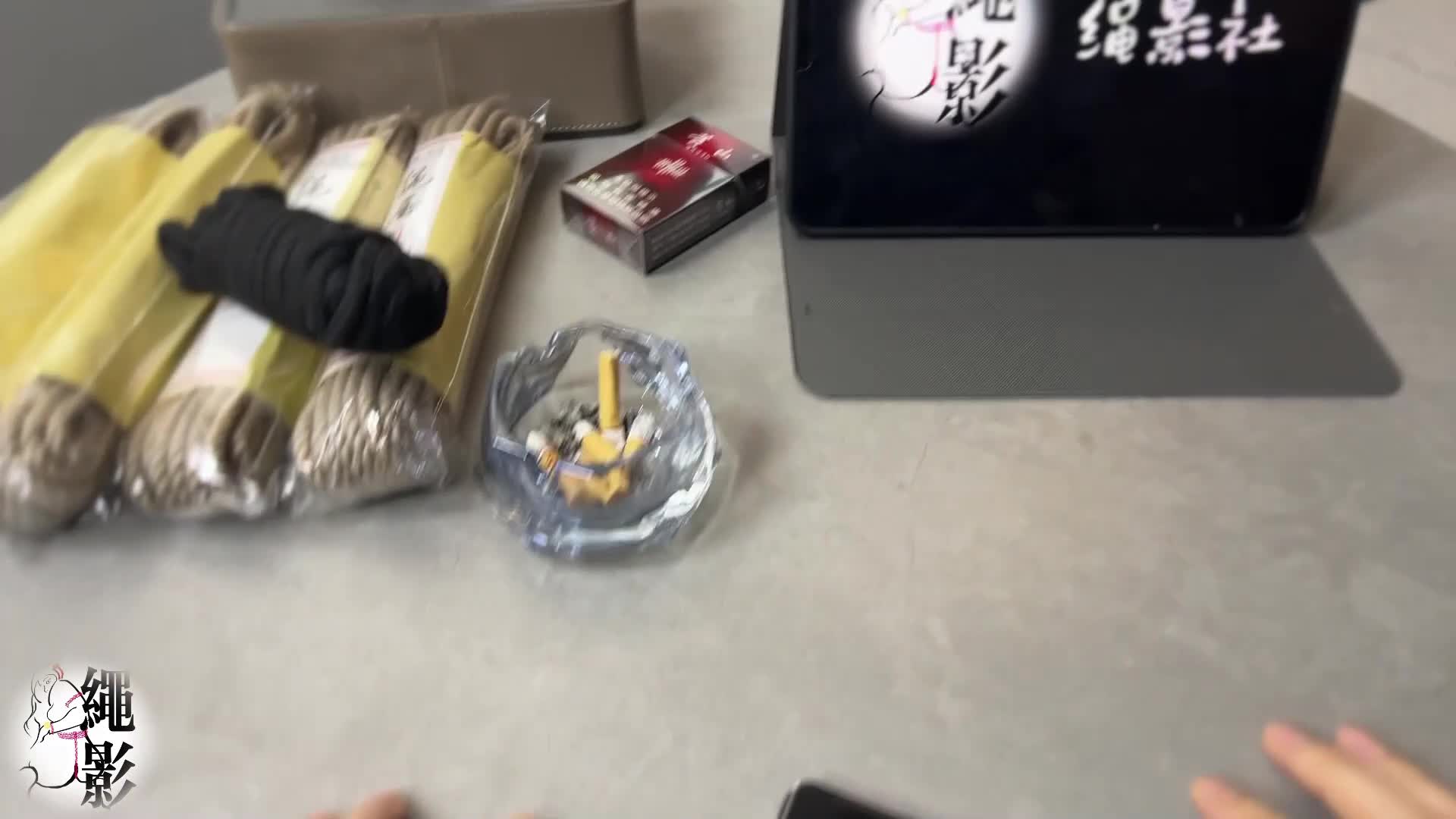 【绳影社】美女销售，用捆绑和振动棒 跳蛋来缓解工作压力-绳艺在线资源网