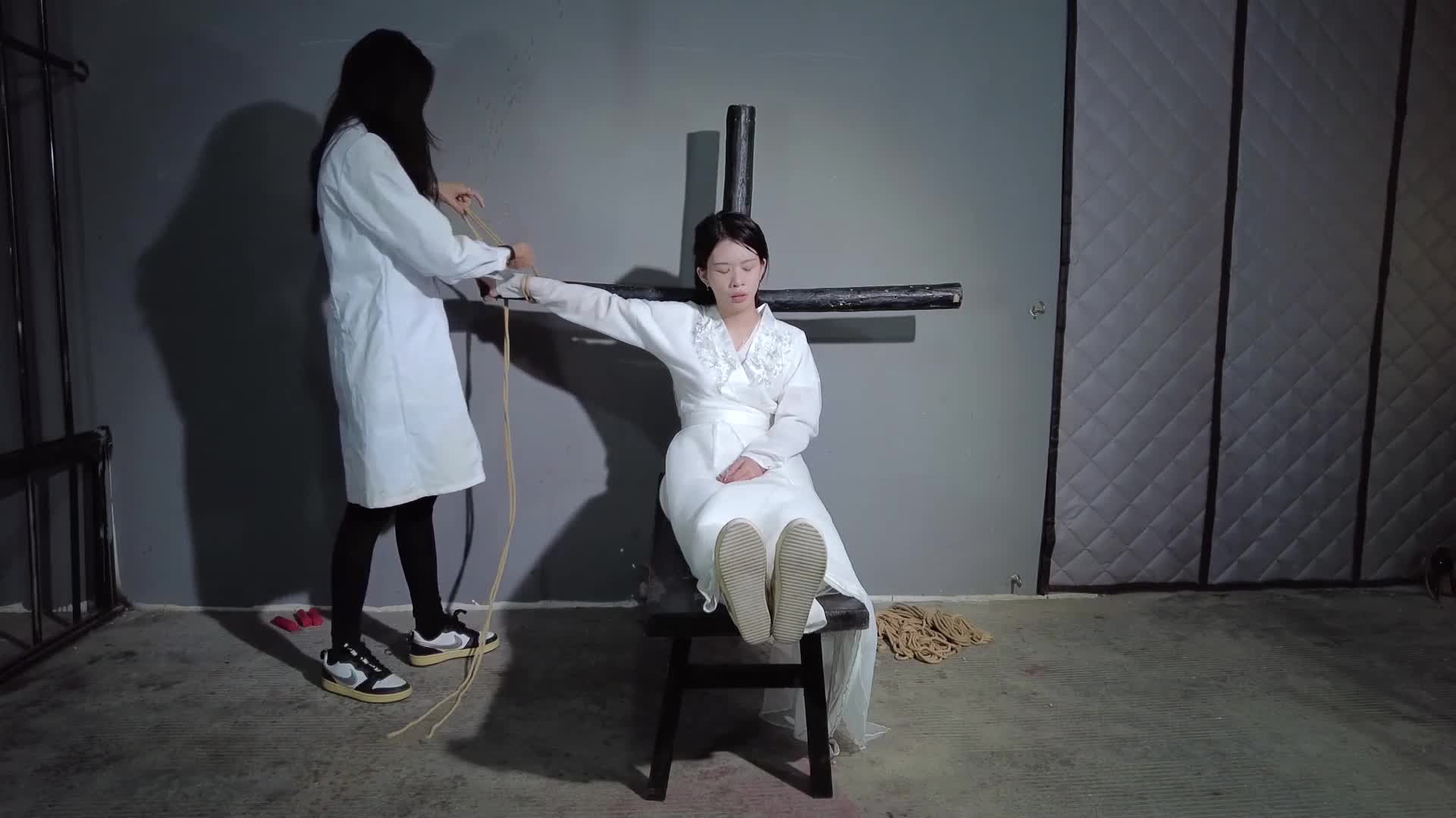 【樱束原创】第5号试药者 博士新研制的审讯特效药-绳艺在线资源网