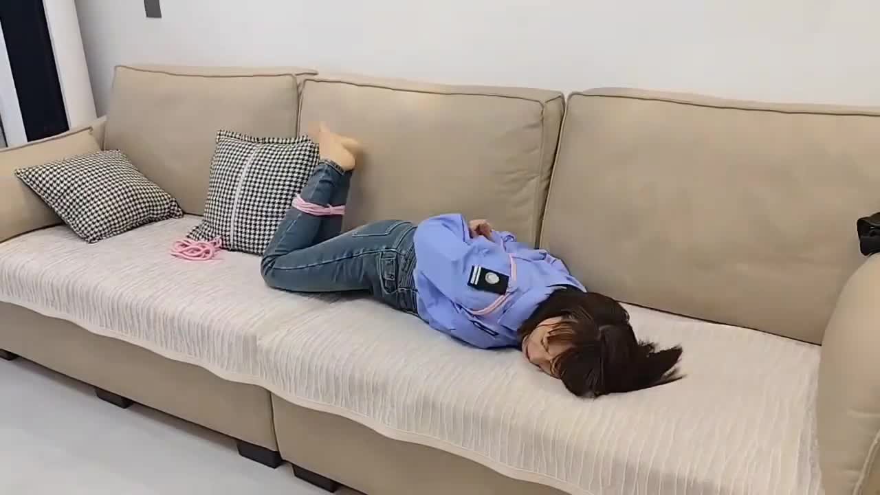 被反制的女保安2(被装进麻袋，拖走贩卖)-绳艺在线资源网