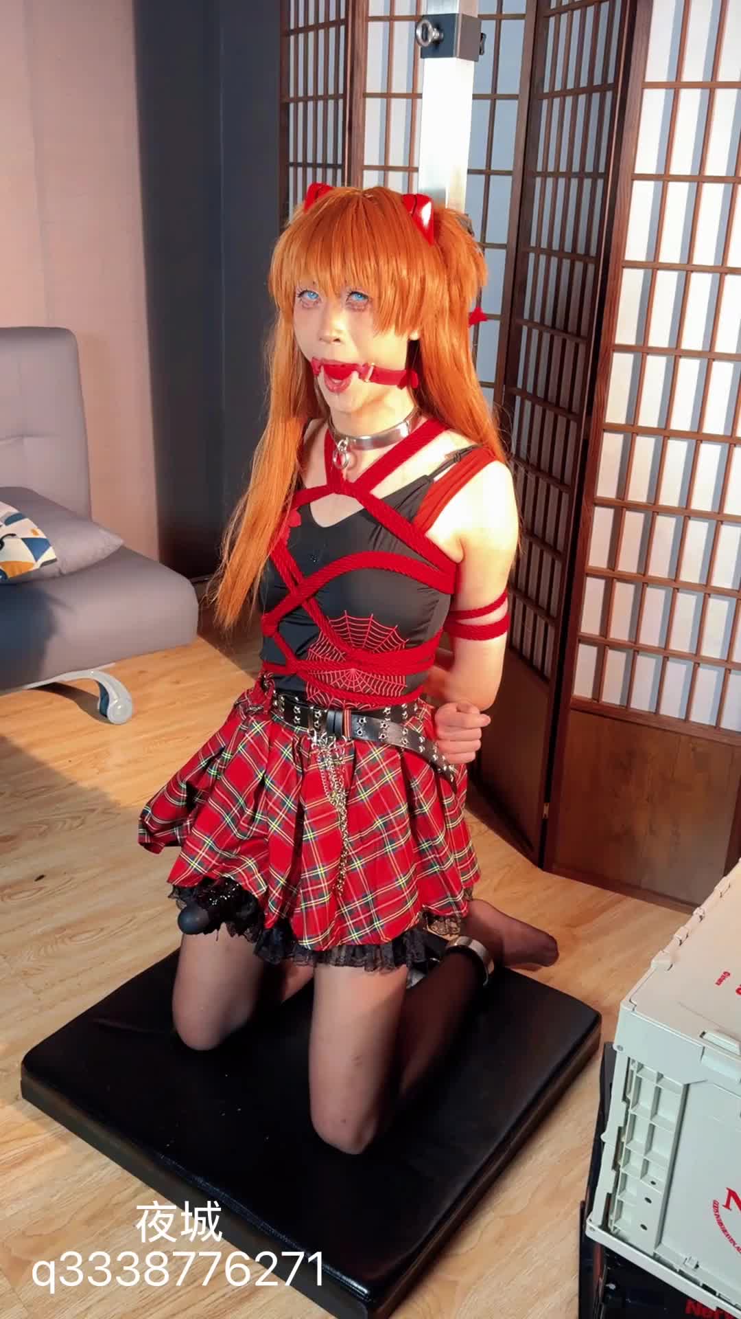 明日香刑柱放置play，口水流满胸都是，口塞的呜呜声和棒棒的嗡嗡声成了最涩的bgm-绳艺在线资源网