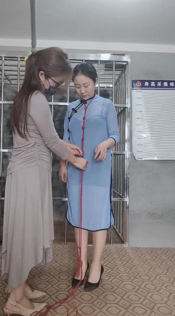 美艳少妇被妹妹五花大绑展示完美身材-绳艺在线资源网