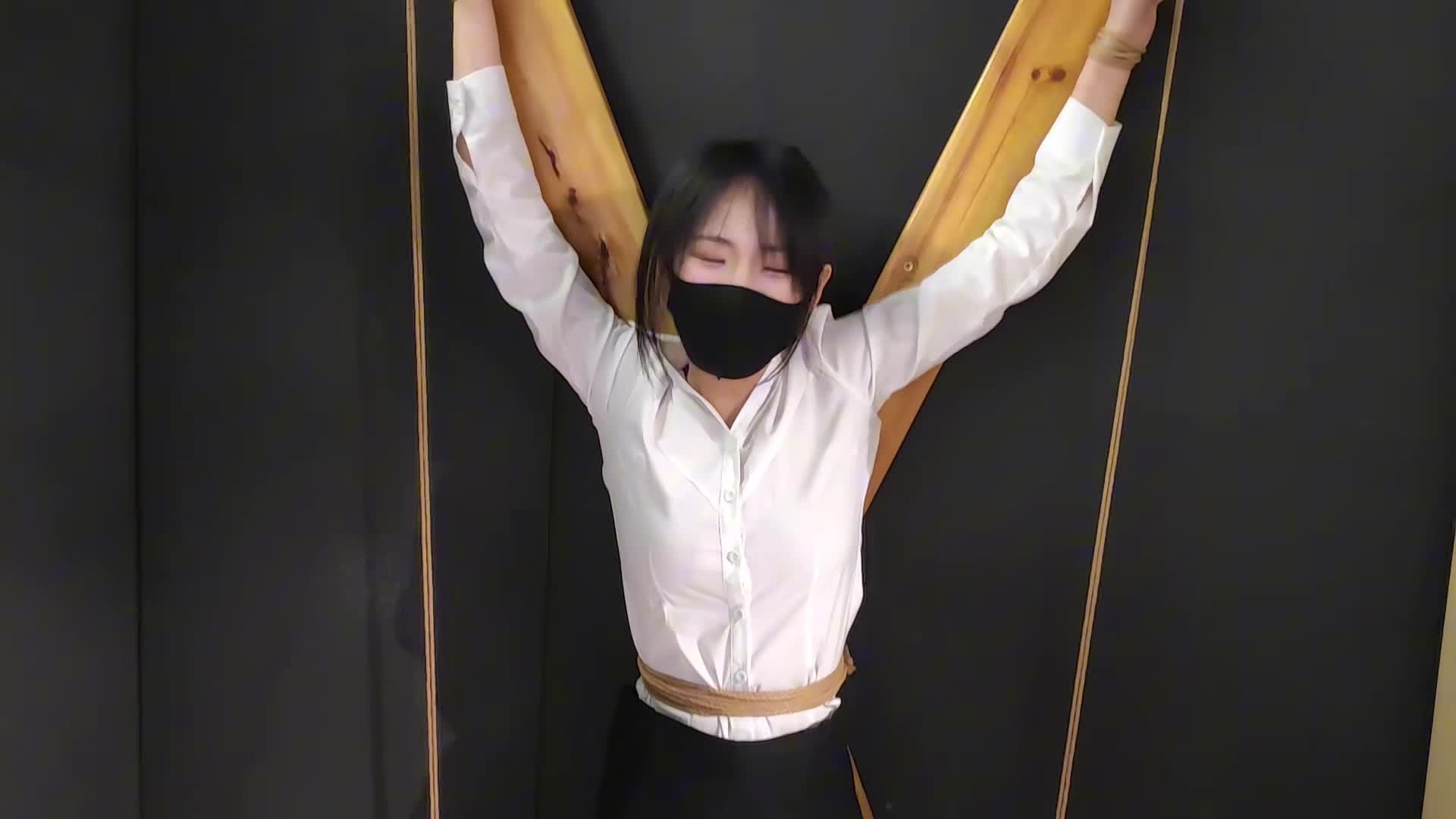 【晓雪】财务造假的小三女秘书 被老板娘雇人拷问-绳艺在线资源网