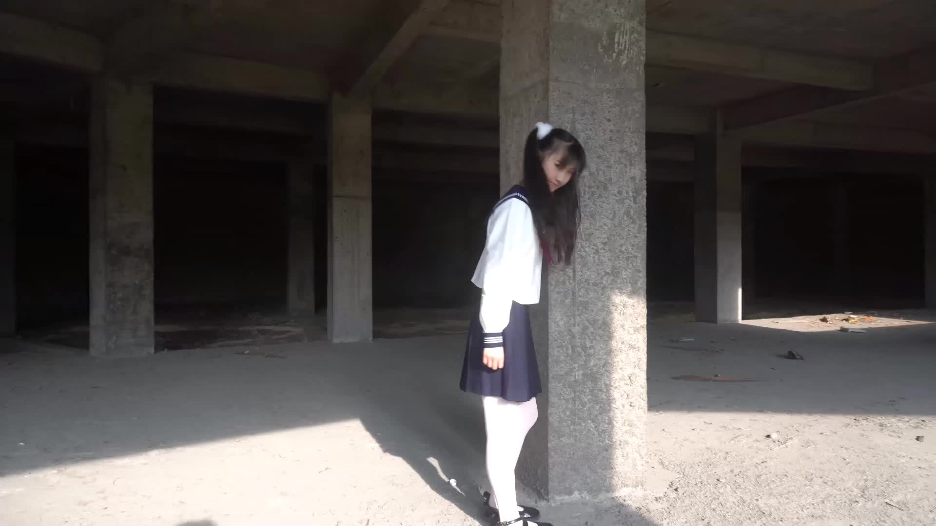 【舞蹈生小慧现役女高JK水手服白丝红绳紧缚】镣铐行走体验ing-绳艺在线资源网
