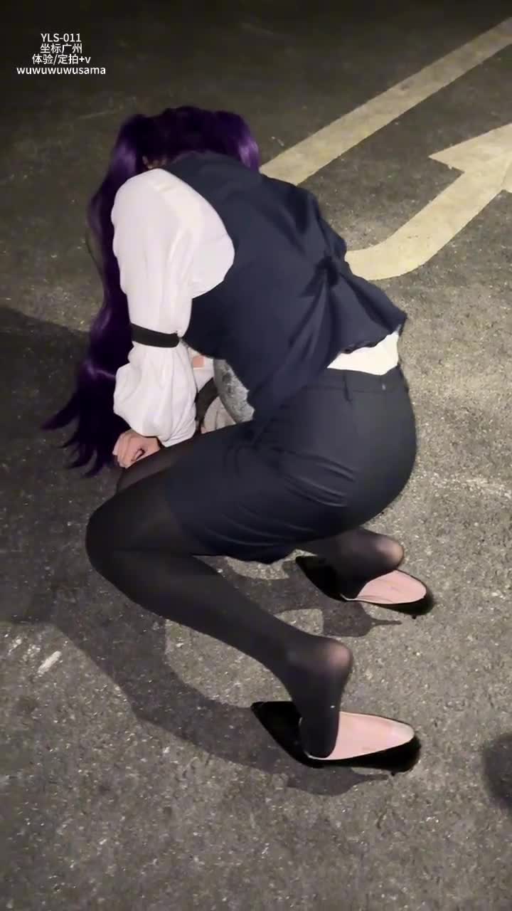 【夜之城】酒保行动男娘同人本：在路边捡回一只被瓦尔哈拉的客人灌醉的酒蒙子吉尔，带回-绳艺在线资源网