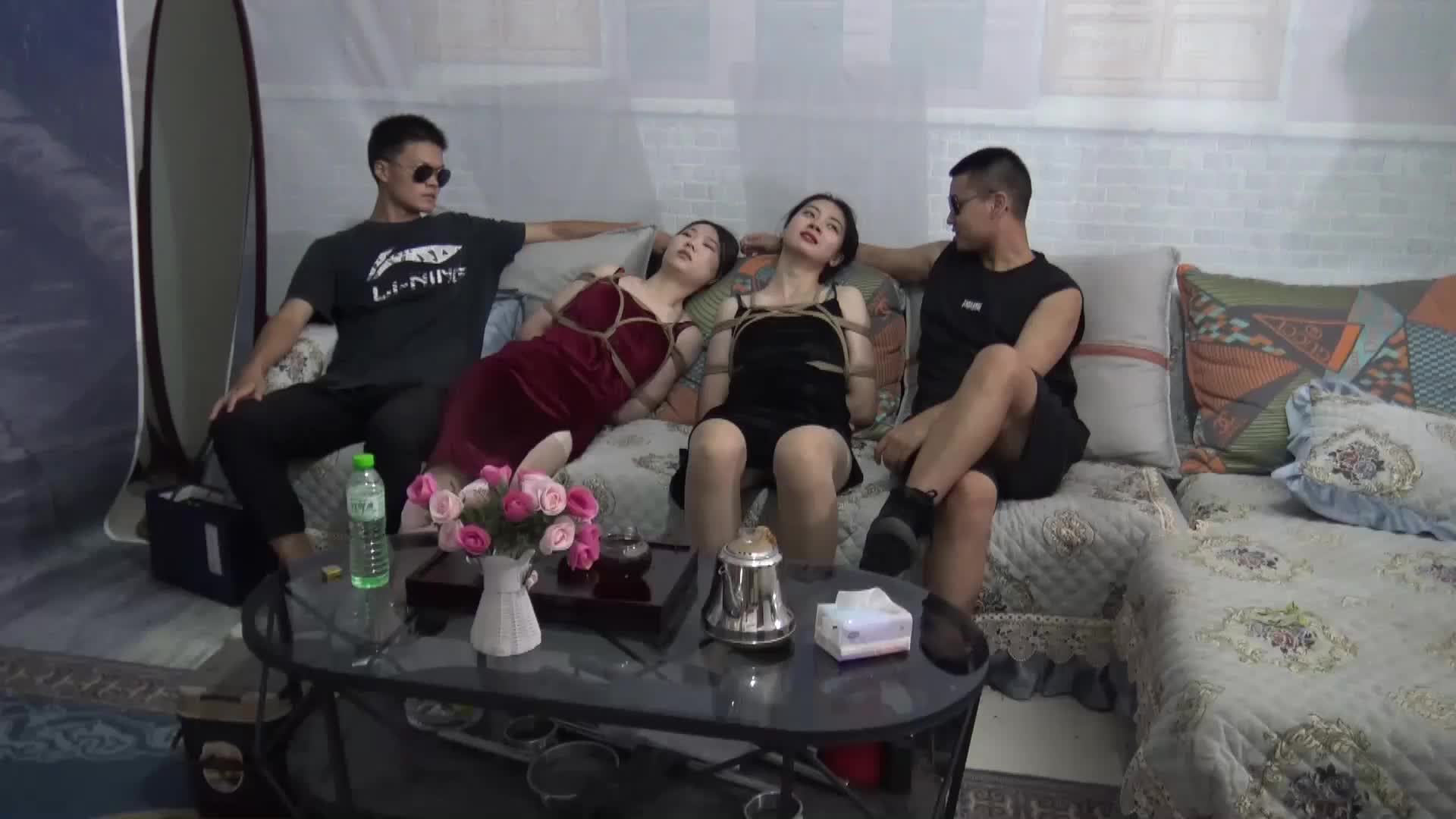 【胜景影视】两女M捆绑着倒茶伺候-绳艺在线资源网