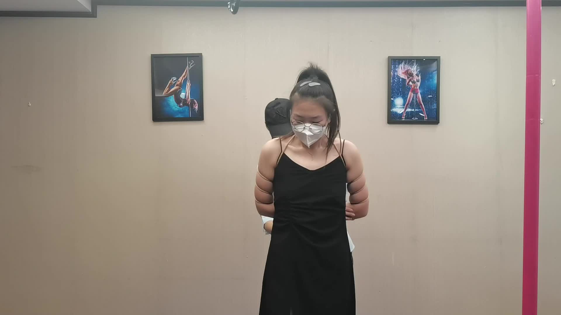 【随心原创】杨蕊小护士 股绳驷马吊-绳艺在线资源网