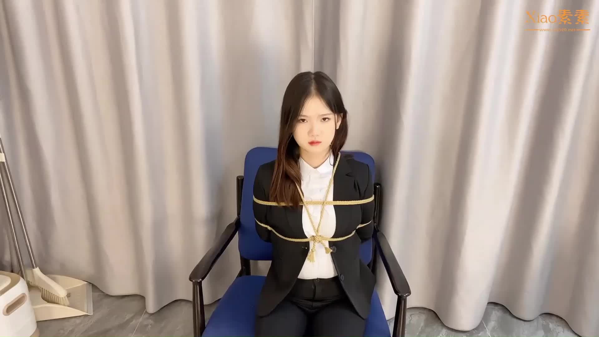 图片[1]-【xiao素素】女大盗潜入公司偷取U盘（下）-绳艺在线资源网