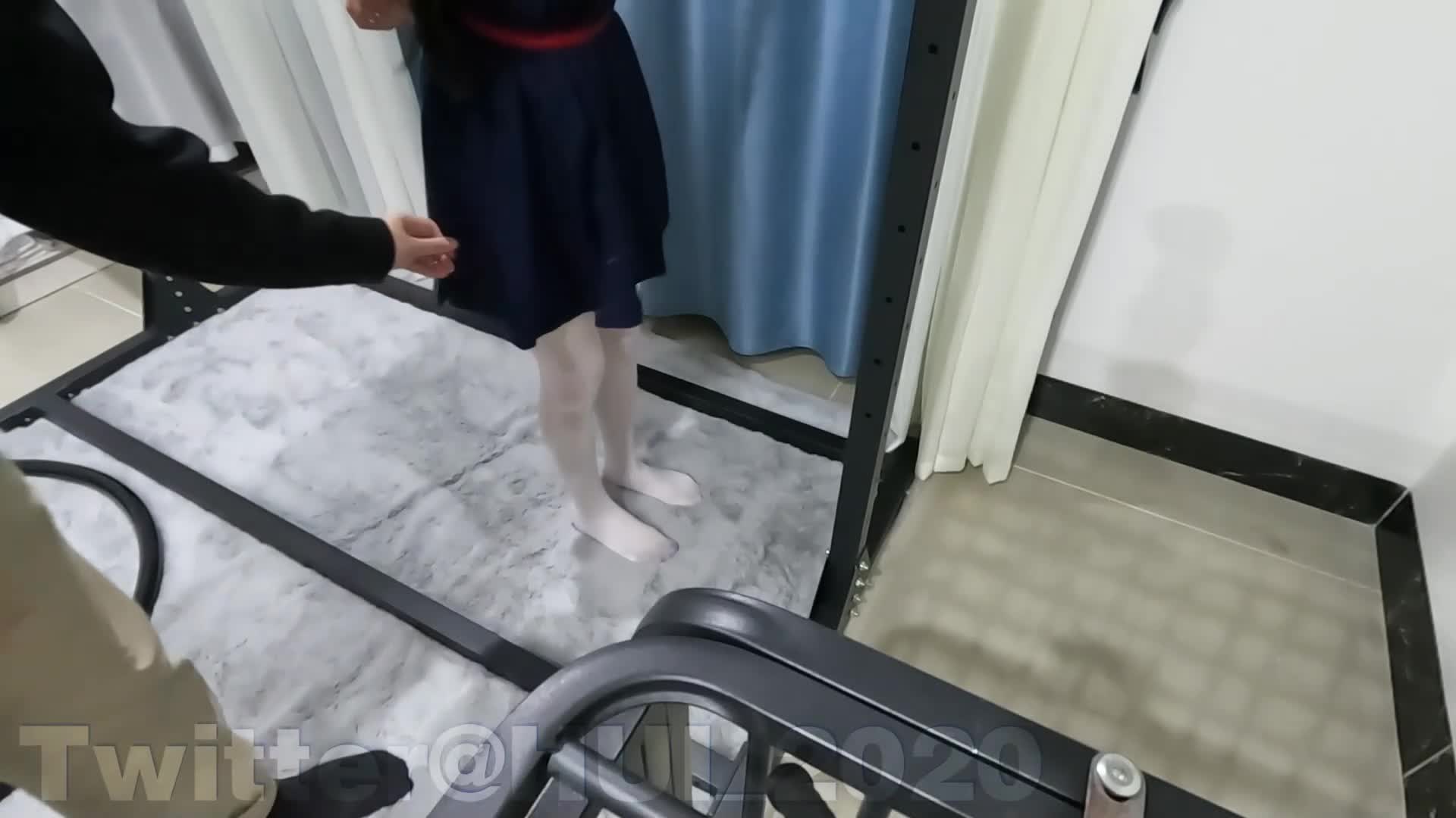【HUI】潼潼插着ZDB被开腿吊缚-绳艺在线资源网