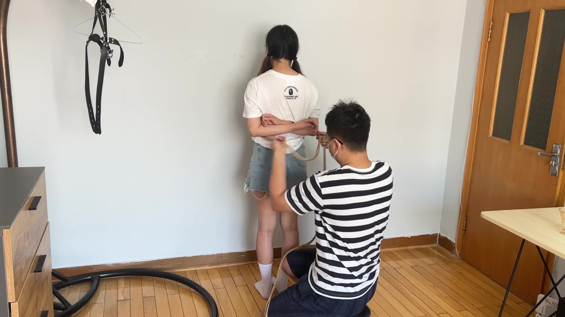 新妹子白棉袜超紧蛇缚驷马-绳艺在线资源网