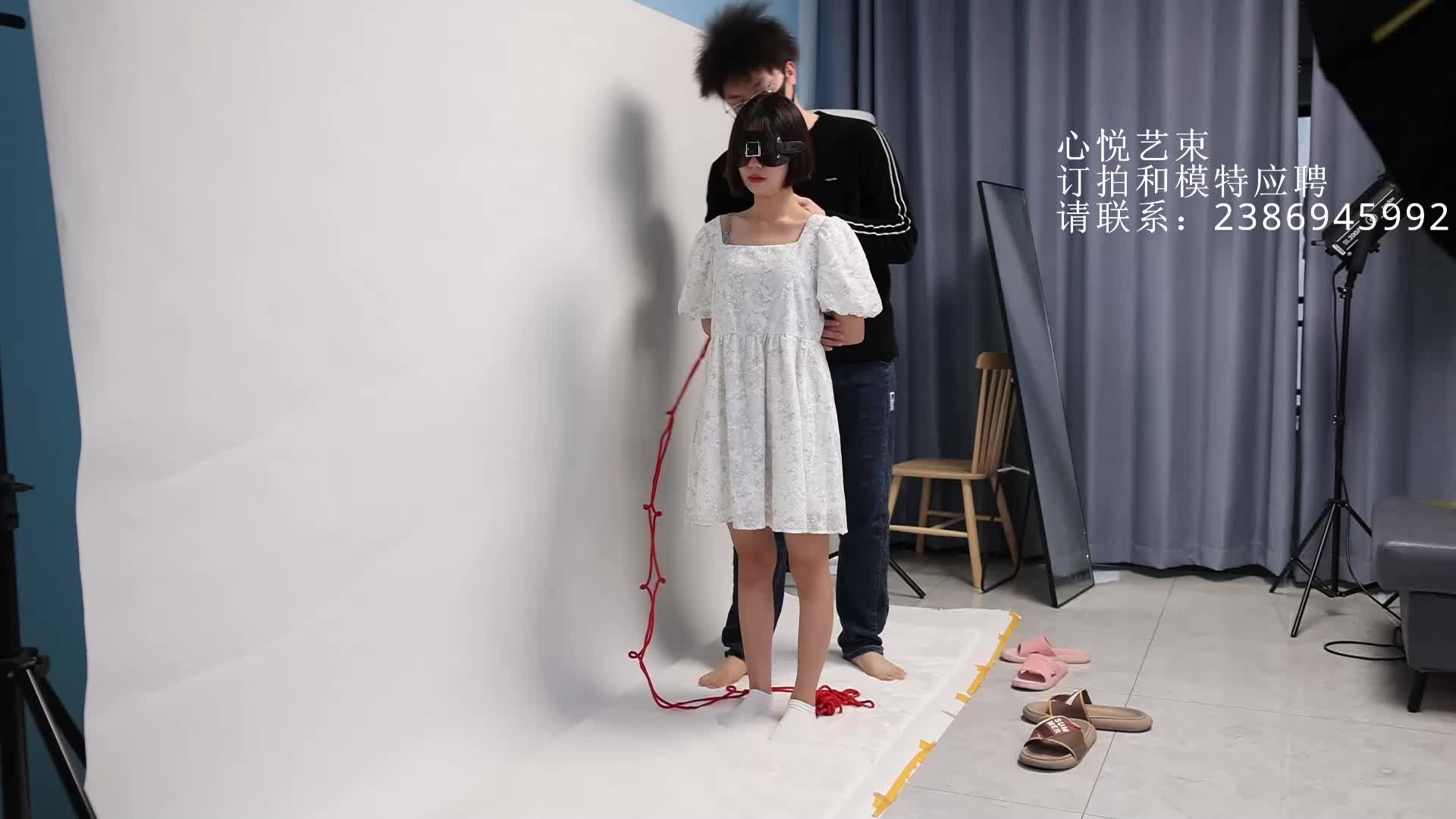 【心悦艺束】文文 红绳驷马捆绑 盘问-绳艺在线资源网